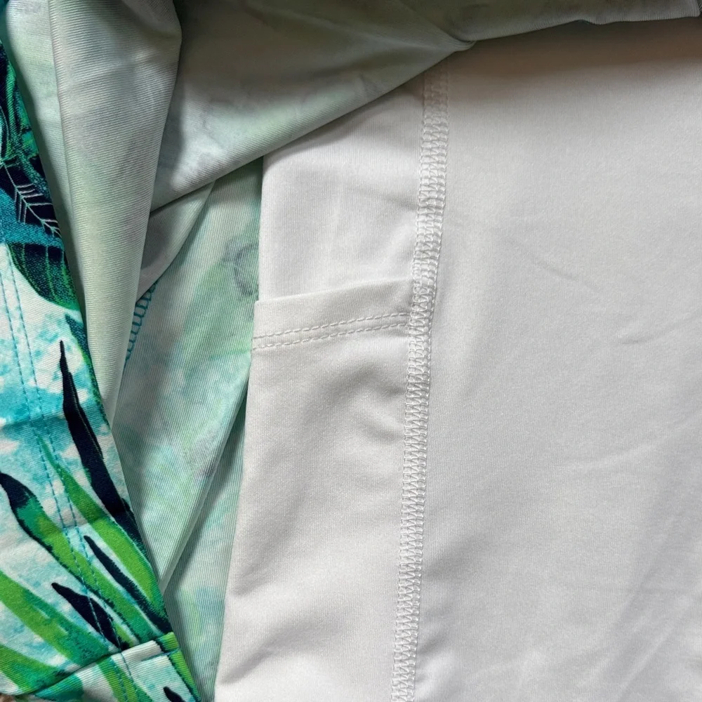 Tommy Bahama Azure Lagoon Golf Skort, L - Picture 7 of 7